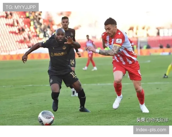 西汉姆联主场三比二力克伯恩利 铁锤帮取得联赛两连胜